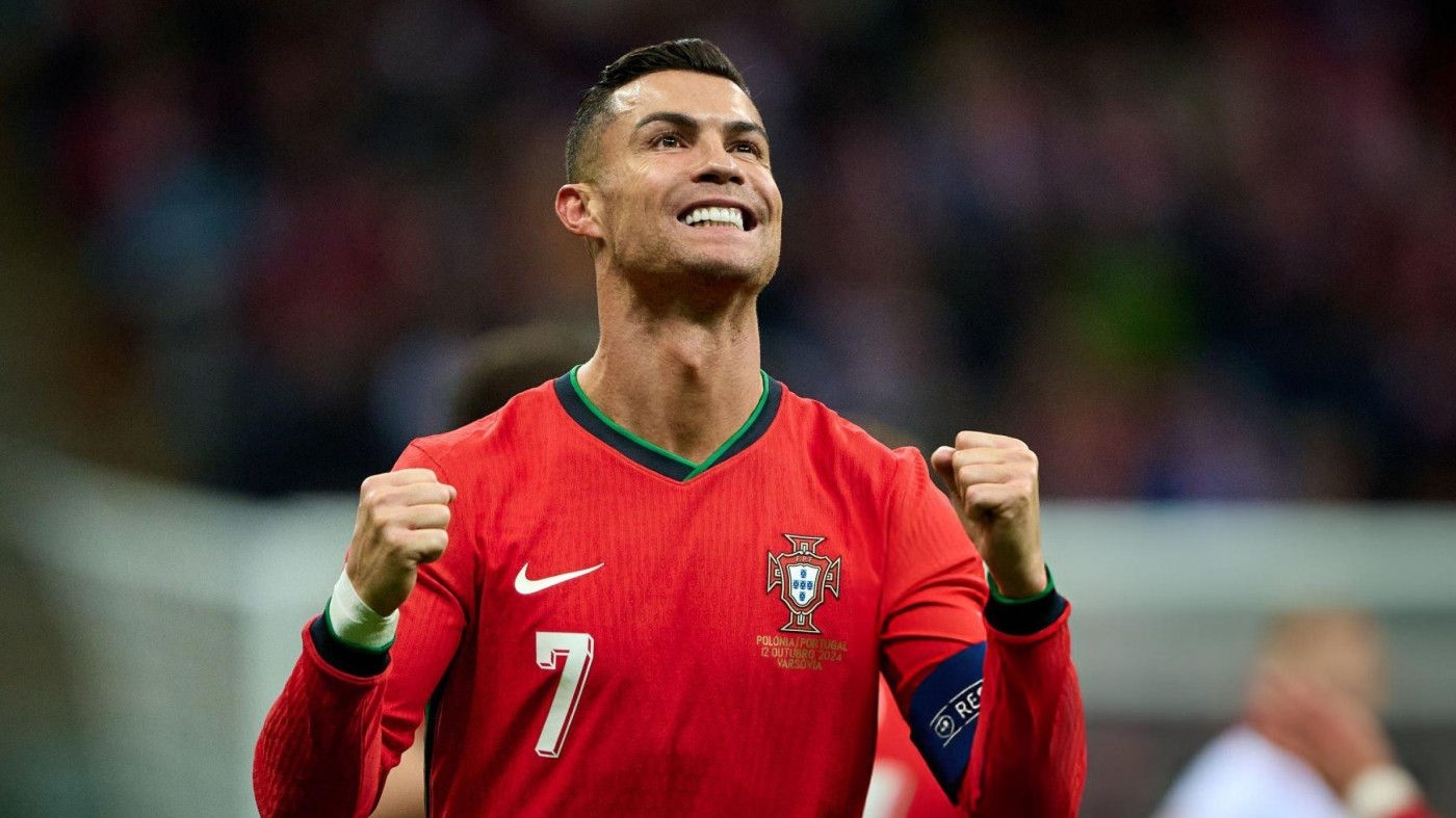 
'Unique' Ronaldo an example to everyone, says Martinez 