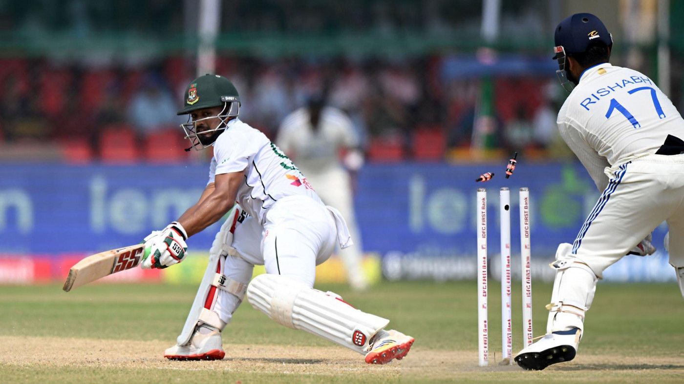 
Bangladesh in deep trouble after losing five quick wickets 